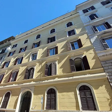 Апартаменты 1 Bd With Balcony San Giovanni By Halldis Рим