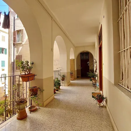 1 Bd With Balcony San Giovanni By Halldis Appartement *
